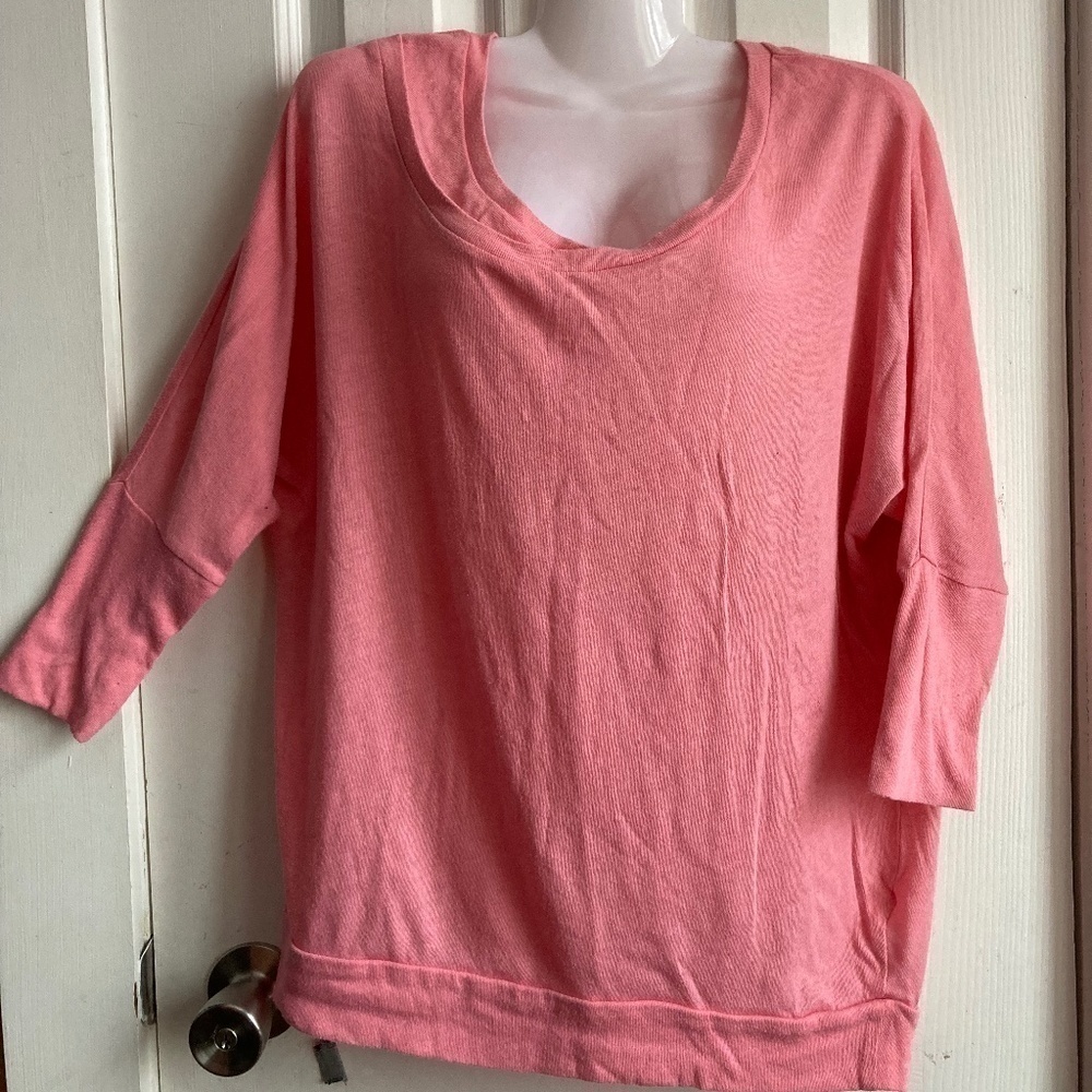 ❤️ 2 for $10!!’❤️ Old navy small Salmon/pink 3/4 sleeve top